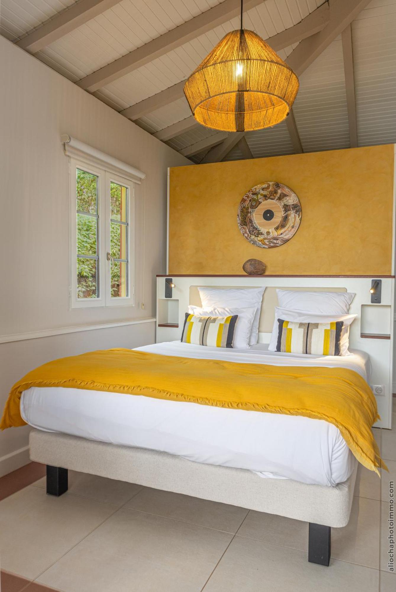 La Suite Villa เลส์ทรัวส์-ซีเลต์ ภายนอก รูปภาพ