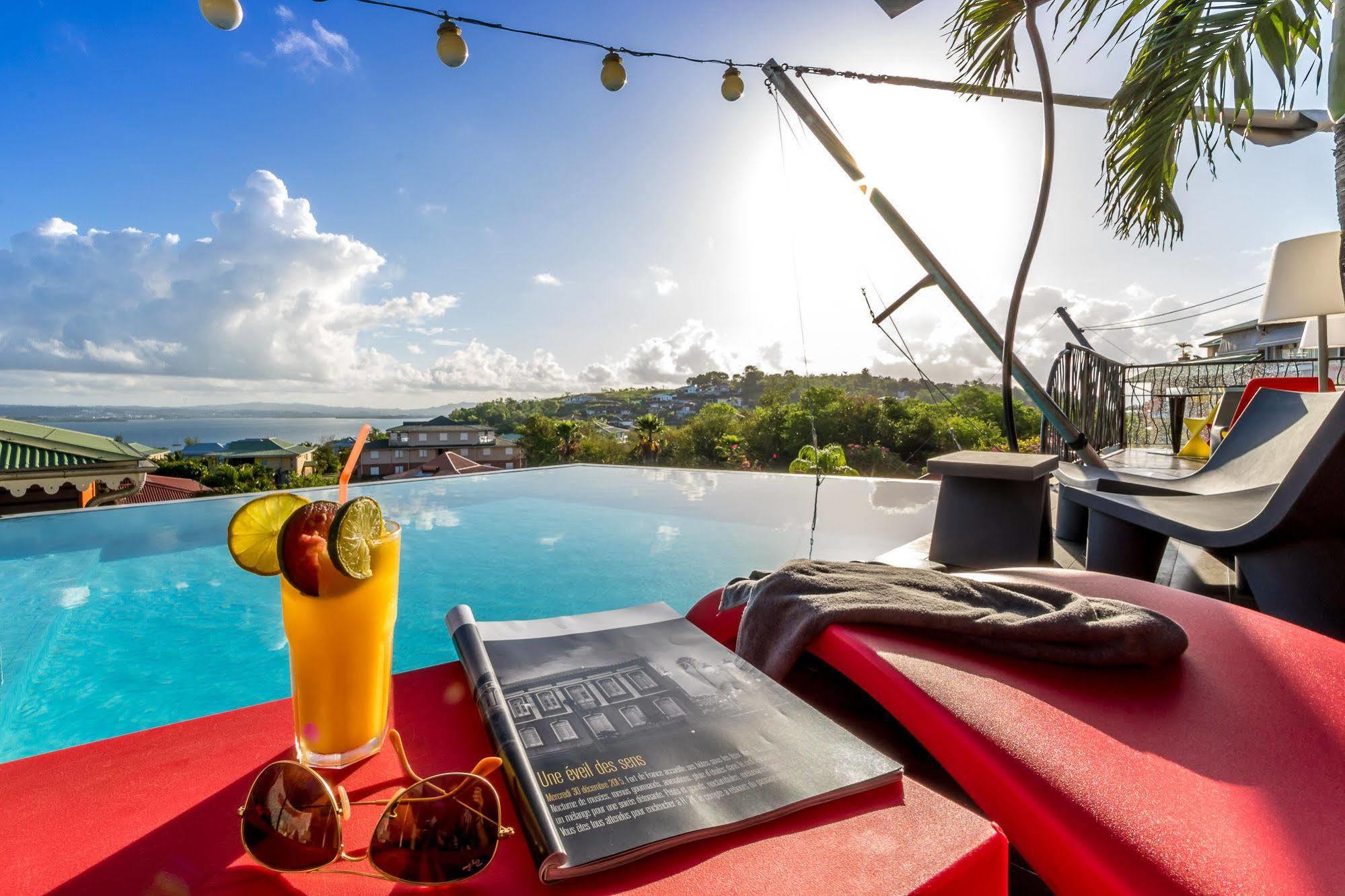 La Suite Villa เลส์ทรัวส์-ซีเลต์ ภายนอก รูปภาพ